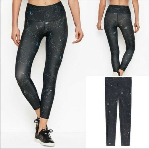 Victoria's Secret Pants - NWT Victorias Secret Printed Tight Sport Exciting & Romantic Night Sky 7/8 Print